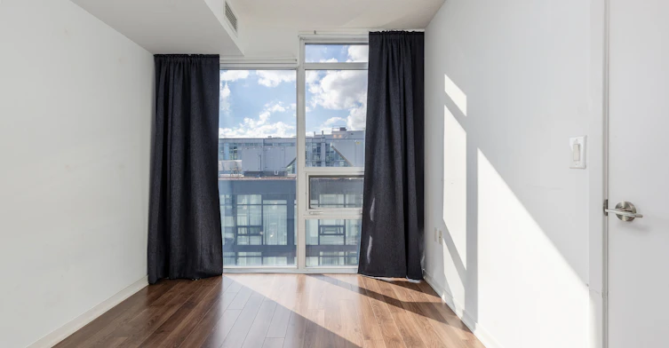 36 Lisgar Lph03e Street, Toronto, ON, M6J 0C7 - 9