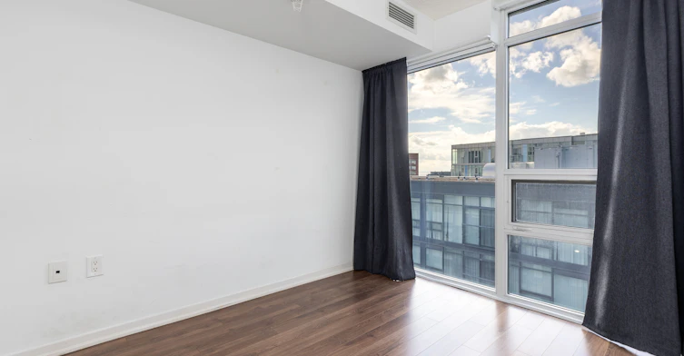 36 Lisgar Lph03e Street, Toronto, ON, M6J 0C7 - 10