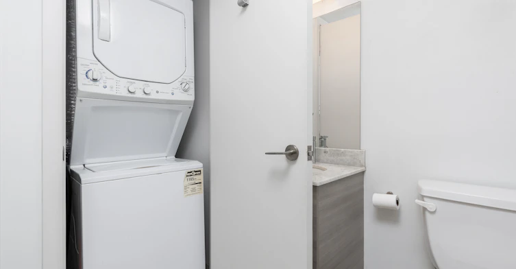 36 Lisgar Lph03e Street, Toronto, ON, M6J 0C7 - 13