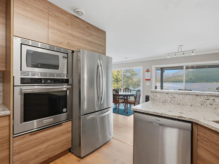 5810 Marine Way, Sechelt, BC, V7Z 0L8 - 13