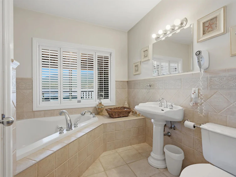 5810 Marine Way, Sechelt, BC, V7Z 0L8 - 27
