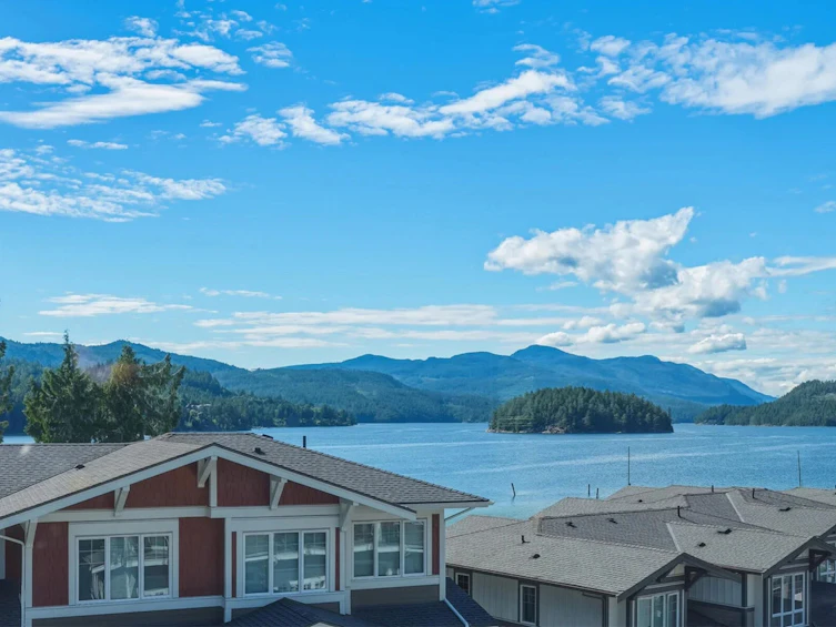 5906 Beachgate Lane, Sechelt, BC, V7Z 0S3