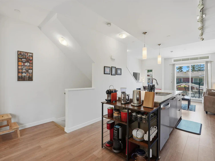 5906 Beachgate Lane, Sechelt, BC, V7Z 0S3 - 11
