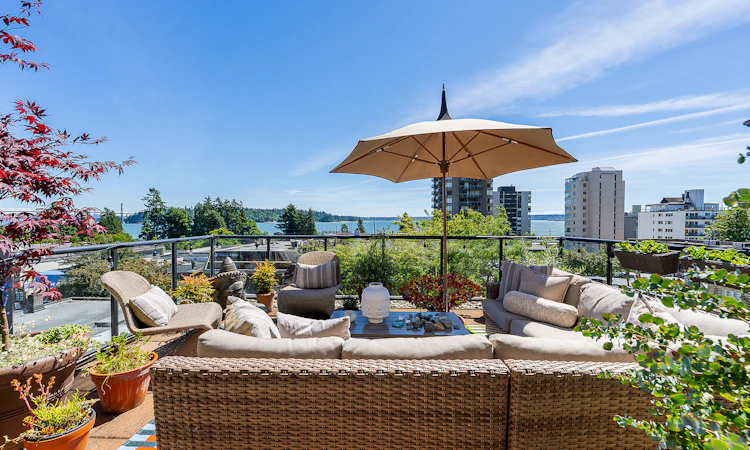 401-1765 Marine Drive