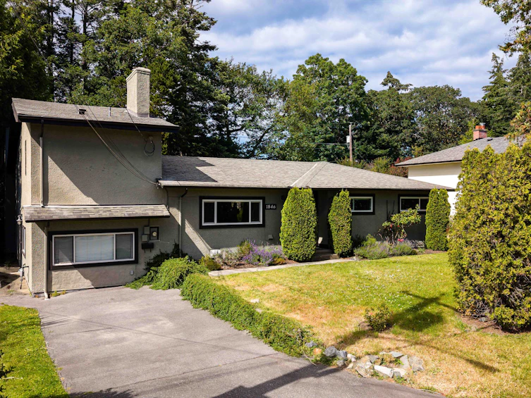 1846 Fairburn Drive, Saanich, BC, V8N 1P9
