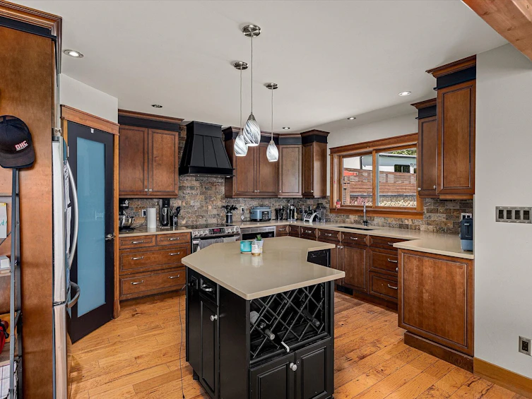 1055 Pearson Road, Penticton, BC, V2A 8T9 - 52