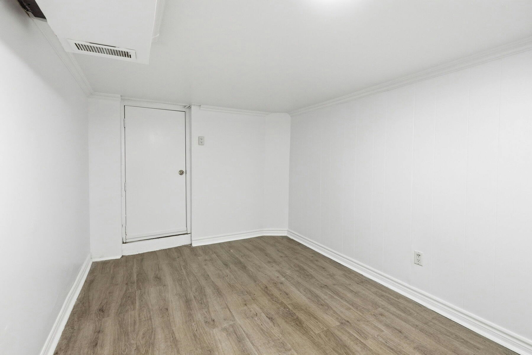 Bsmt-284 Euclid Avenue, Toronto, ON, M6J 2K2 - 8