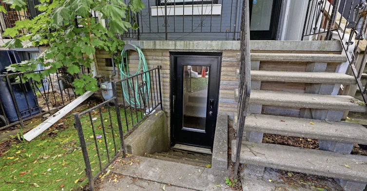 Bsmt-284 Euclid Avenue, Toronto, ON, M6J 2K2 - 2