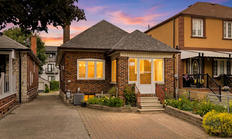 20 Bicknell Avenue