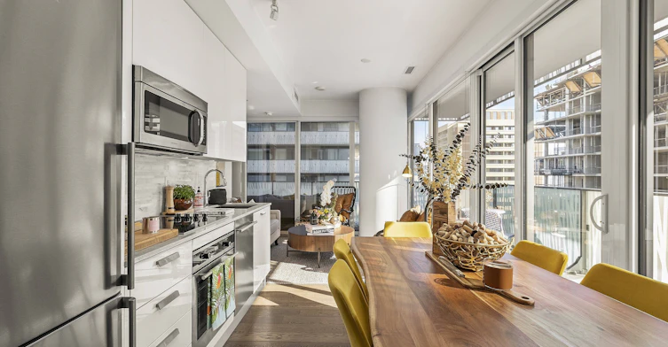 1702-42 Charles Street E, Toronto, ON, M4Y 1T4 - 2
