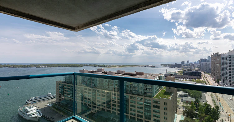 2210-77 Harbour Square, Toronto, ON, M5J 2S2 - 14