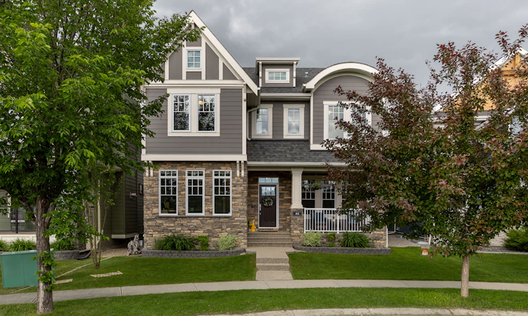 46 Cooperstown Court SW