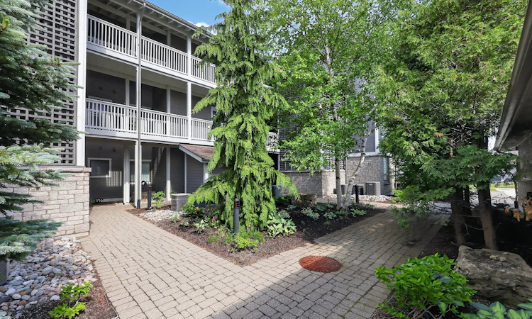541 Mariners Way