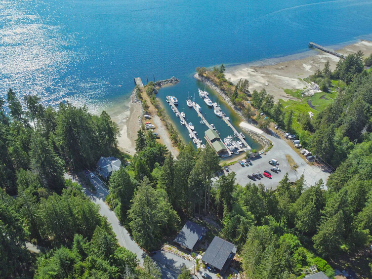 5792 Tillicum Bay Road, Sechelt, BC, V7Z 0C7 - 3