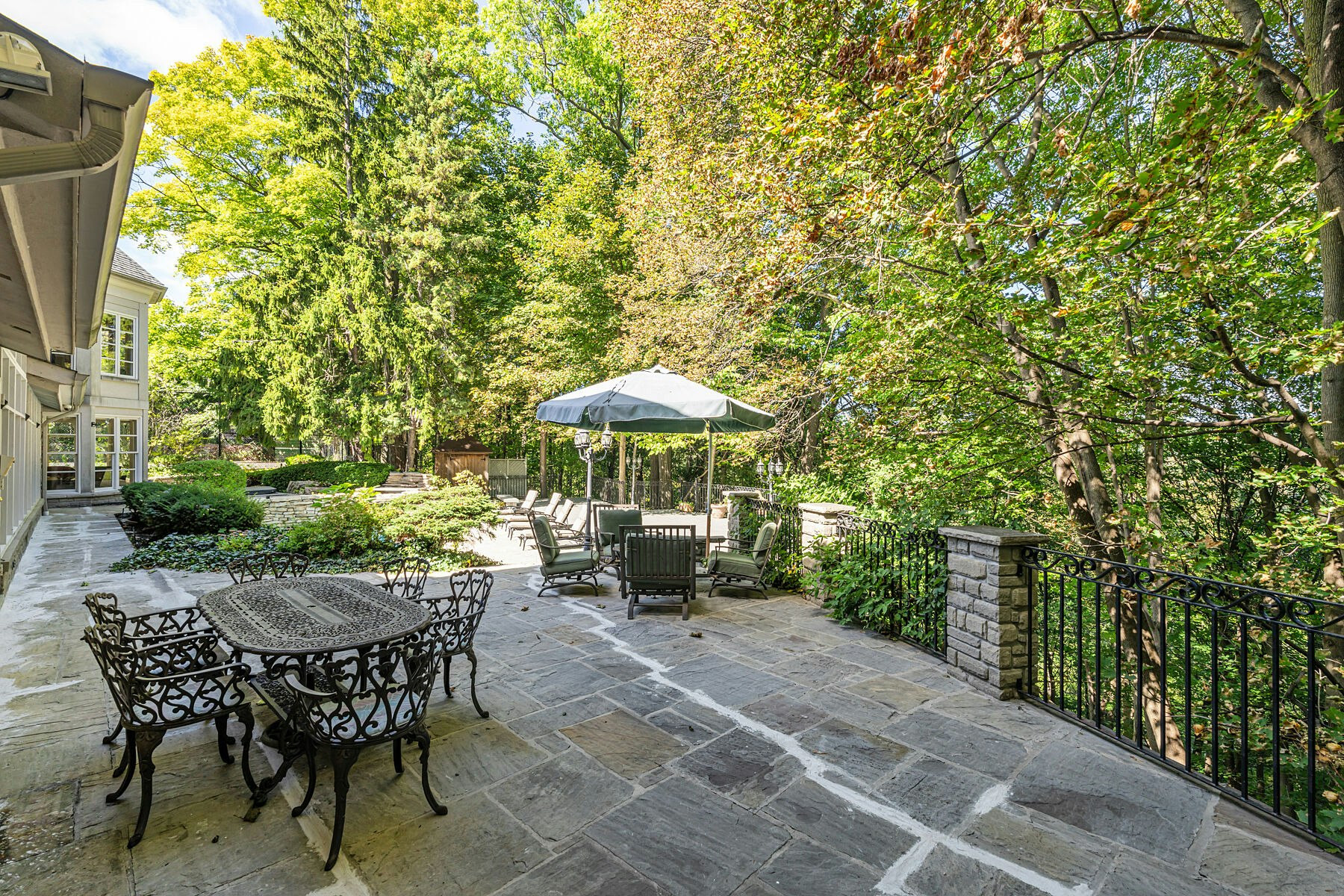 340 Riverview Drive, Toronto, ON, M4N 3E1 - 29