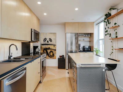 11-532 1/2 Fisgard Street - 3