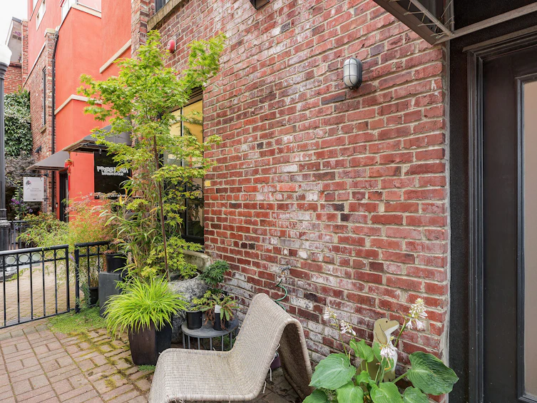 11-532 1/2 Fisgard Street, Victoria, BC, V8W 1R4 - 2