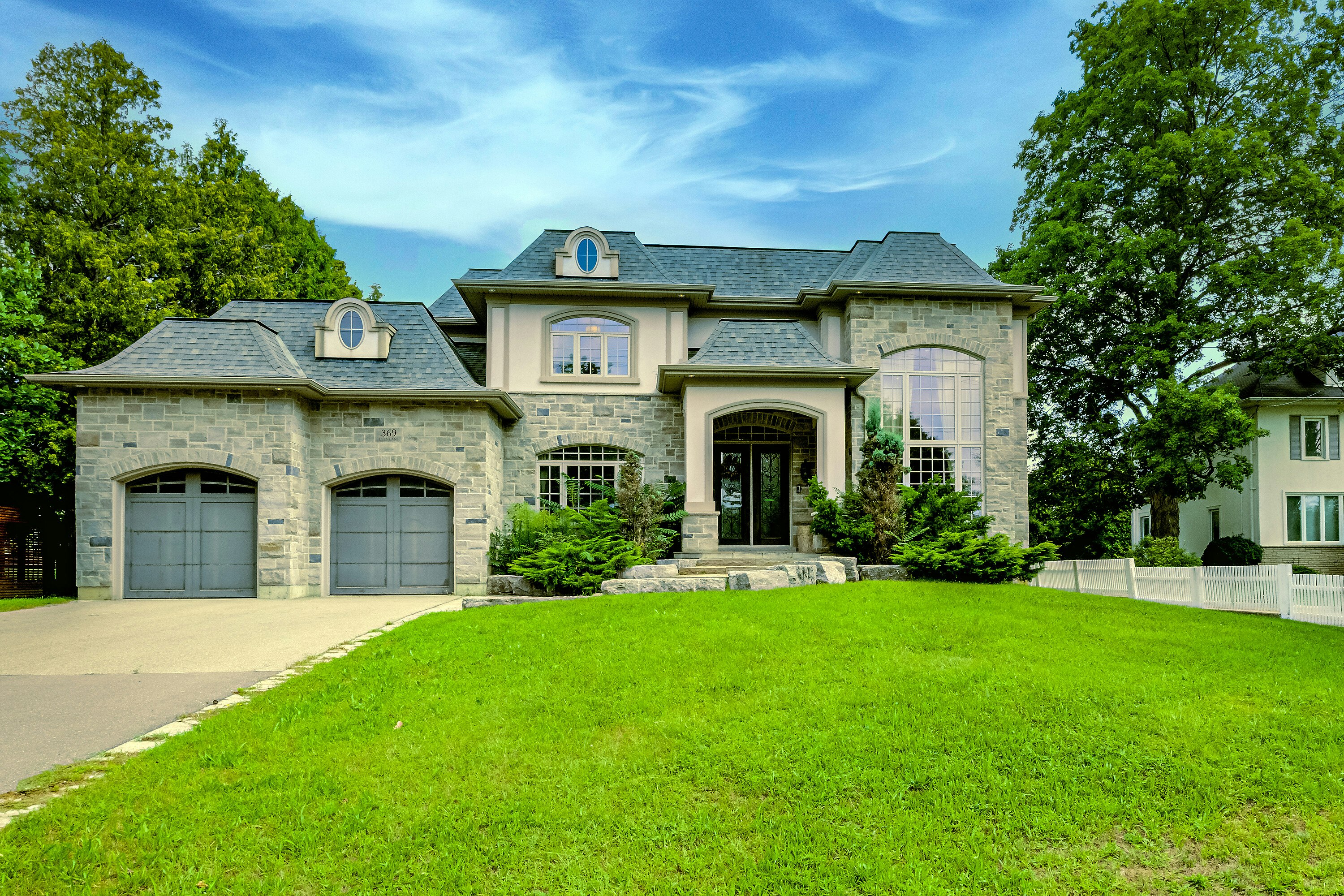 369 Lees Lane, Oakville, ON, L6L 4S4