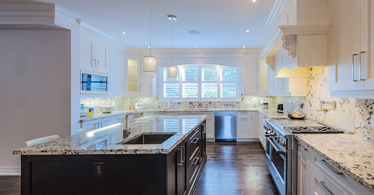 369 Lees Lane, Oakville, ON, L6L 4S4 - 6