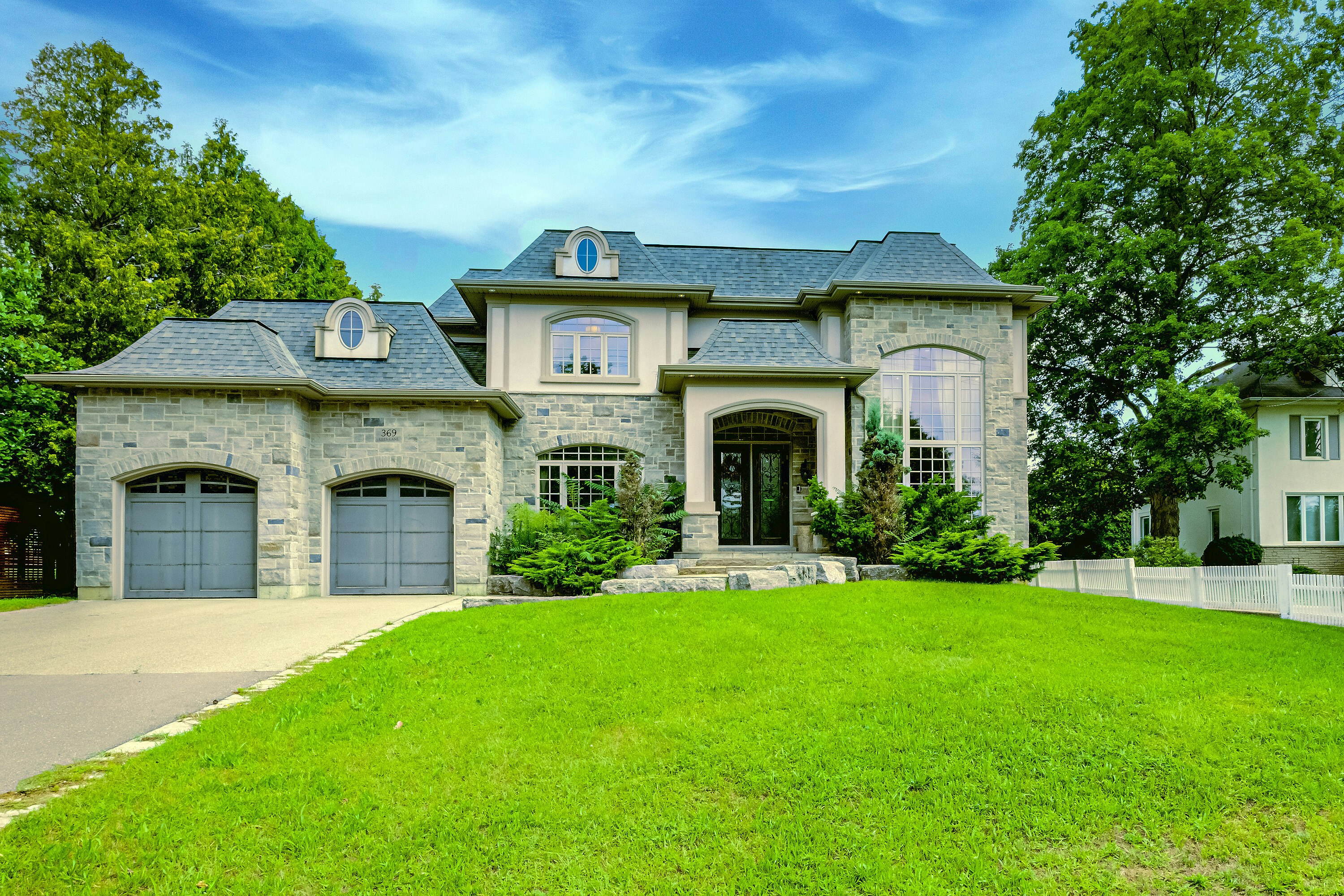 369 Lees Lane, Oakville, ON, L6L 4S4