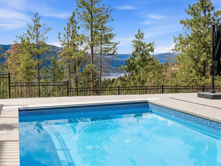 10038 Beacon Hill Drive, Lake Country, BC, V4V 0A9 - 48