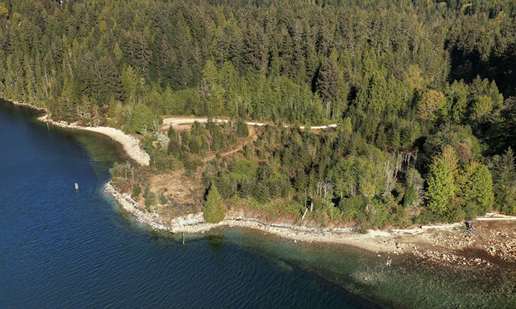 7425 Sechelt Inlet Road