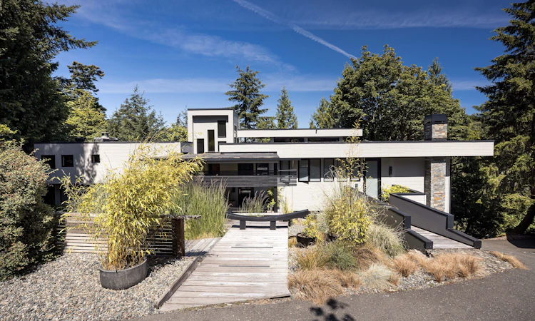 683 Steamer Drive