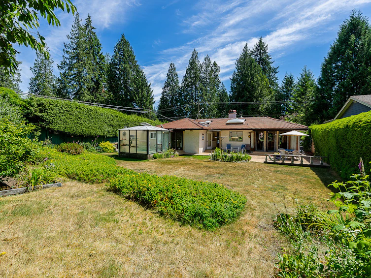 1110 Handsworth Road, North Vancouver, BC, V7R 2A8 - 29