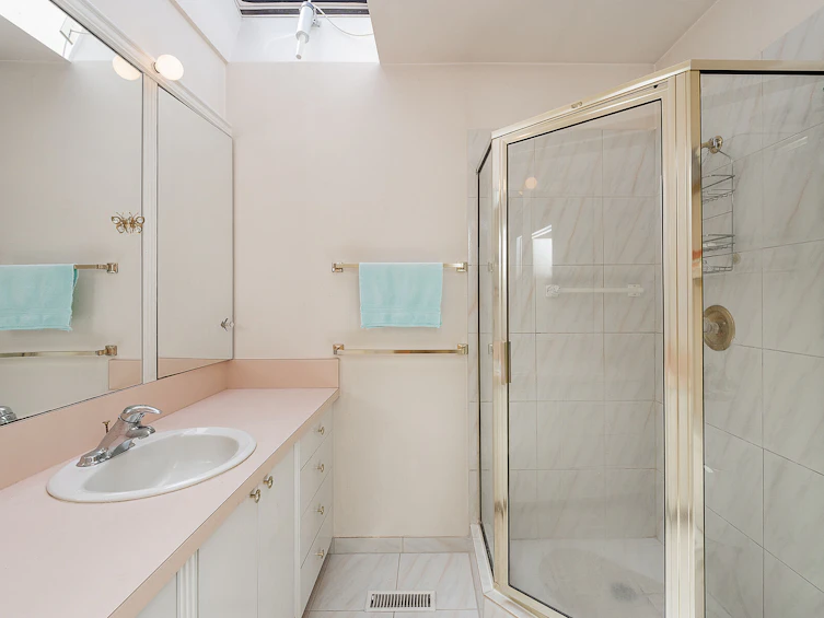 1110 Handsworth Road, North Vancouver, BC, V7R 2A8 - 14