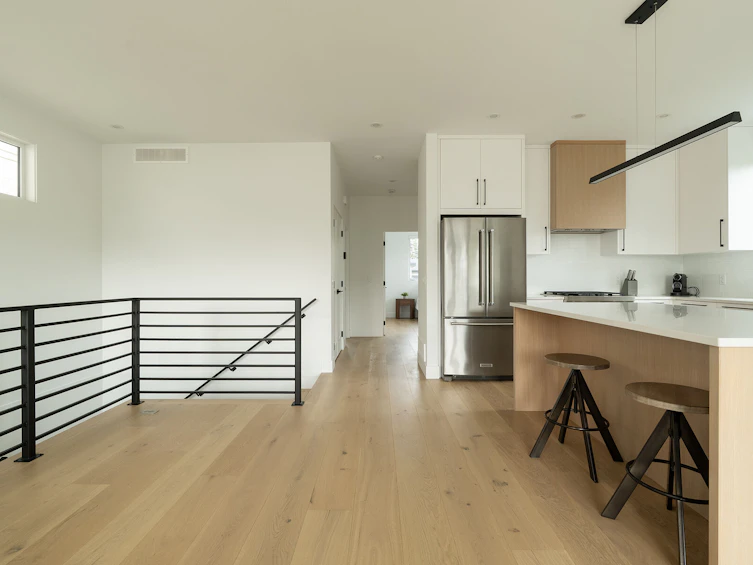2764 Abbott Street, Kelowna, BC, V1Y 1G4 - 82