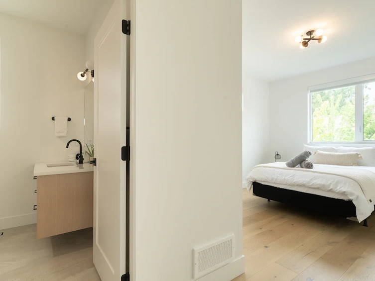 2764 Abbott Street, Kelowna, BC, V1Y 1G4 - 85