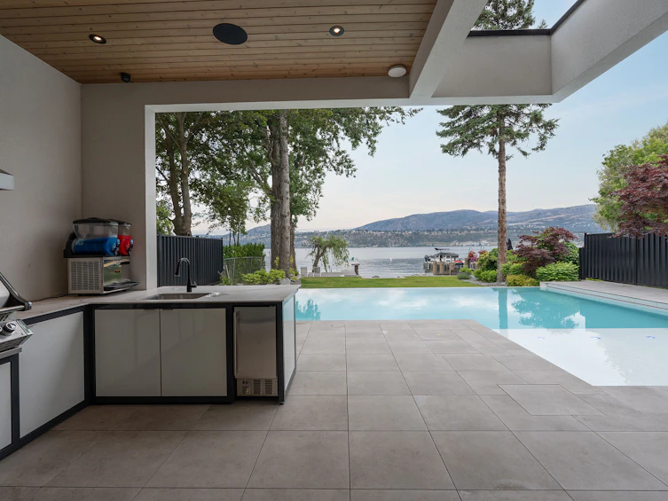 2764 Abbott Street, Kelowna, BC, V1Y 1G4 - 57