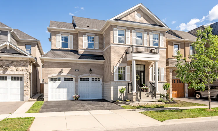202 Park Boulevard North