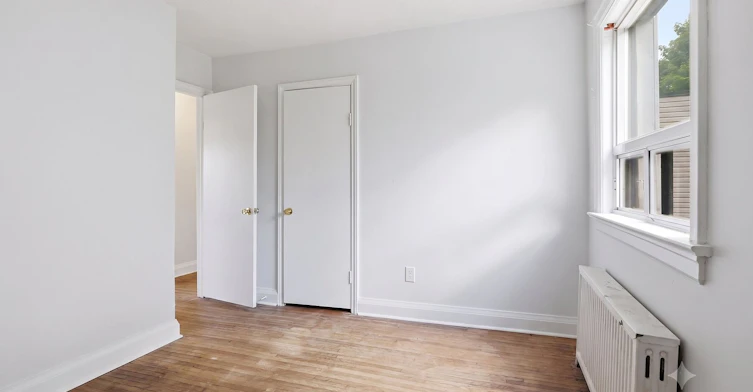 Upper-676 Beresford Avenue, Toronto, ON, M6S 3C5 - 13