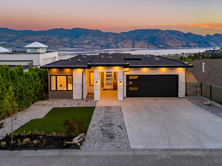 1425 Menu Road, West Kelowna, BC, V4T 2R9