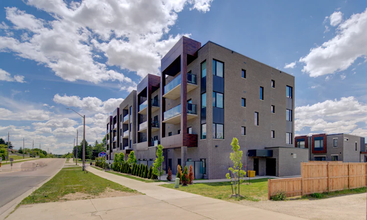 402-408 Dundas Street S