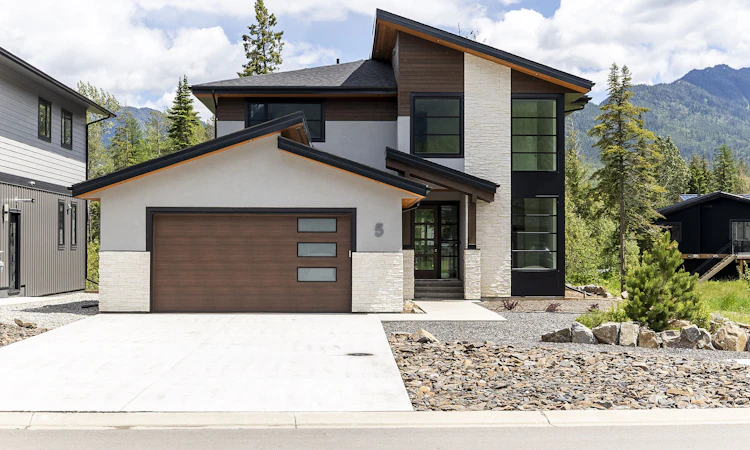 5 Mammoth Drive