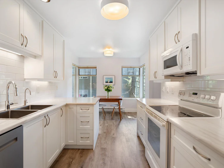 9-850 Parklands Drive, Esquimalt, BC, V9A 7L9 - 3