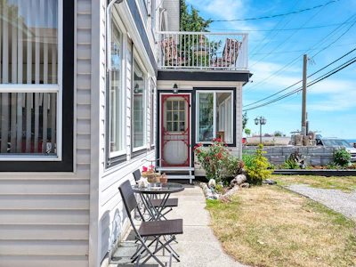 4664 Sunshine Coast Highway - 4