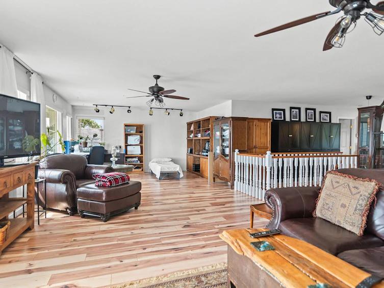 4664 Sunshine Coast Highway, Sechelt, BC, V7Z 0E5 - 25
