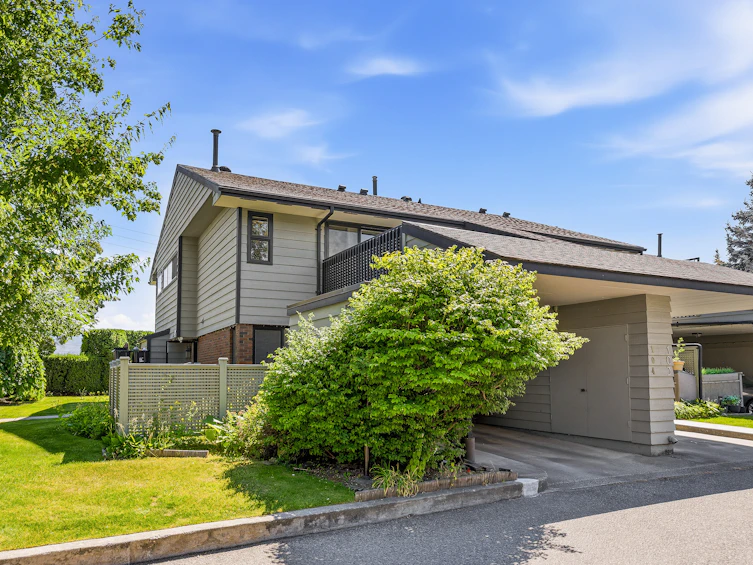 104-1050 Springfield Road, Kelowna, BC, V1Y 8J7 - 2