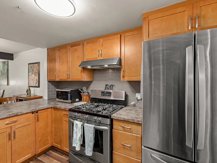 104-1050 Springfield Road, Kelowna, BC, V1Y 8J7 - 8