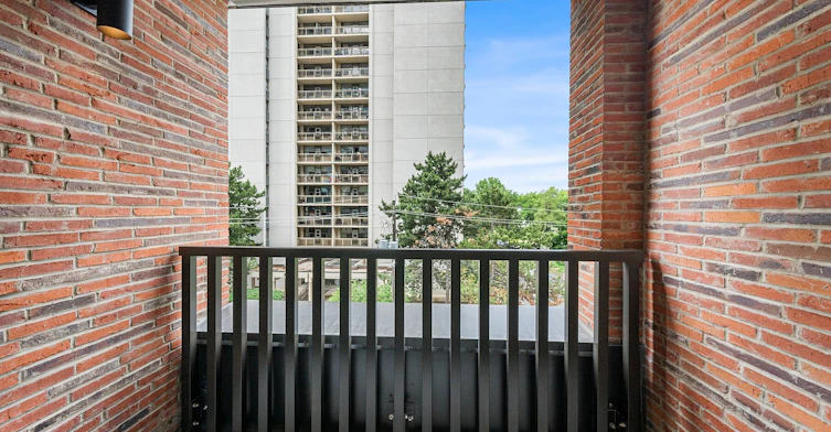 303-109 Erskine Avenue, Toronto, ON, M4P 0G8 - 17