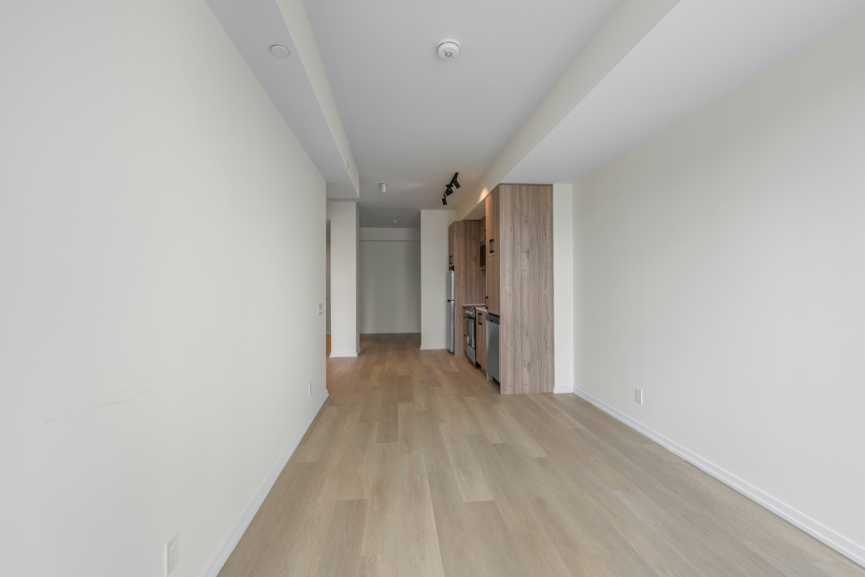 303-109 Erskine Avenue, Toronto, ON, M4P 0G8 - 9