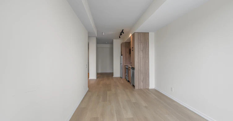 303-109 Erskine Avenue, Toronto, ON, M4P 0G8 - 9