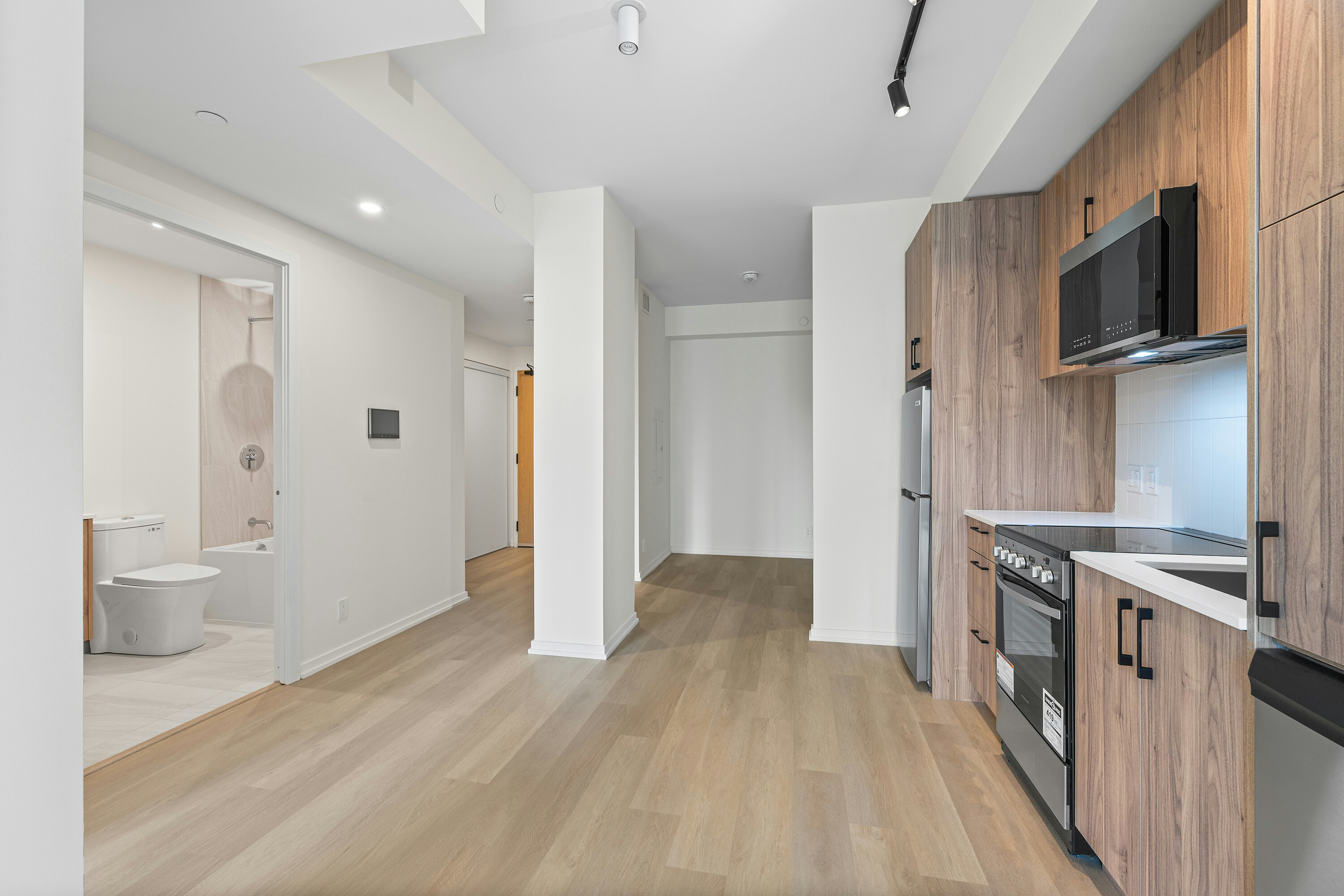 303-109 Erskine Avenue, Toronto, ON, M4P 0G8 - 8