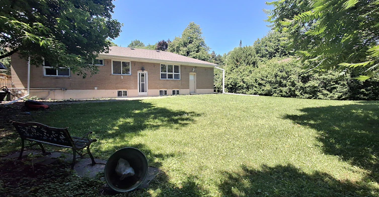 9 Lloydminster Crescent, Toronto, ON, M2M 2R9 - 22