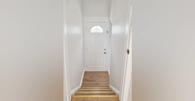 9 Lloydminster Crescent, Toronto, ON, M2M 2R9 - 11