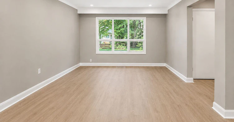 9 Lloydminster Crescent, Toronto, ON, M2M 2R9 - 3