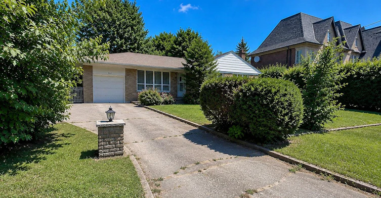 9 Lloydminster Crescent, Toronto, ON, M2M 2R9
